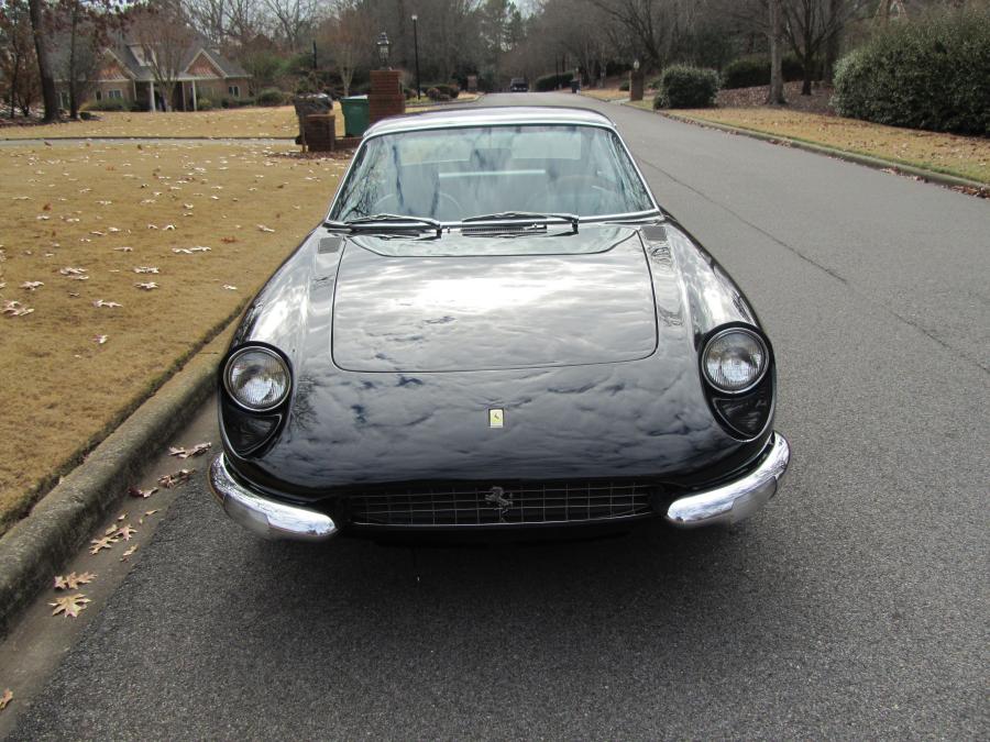 Ferrari 365 GT 2+2 1969 года  (фото 15 из 19)